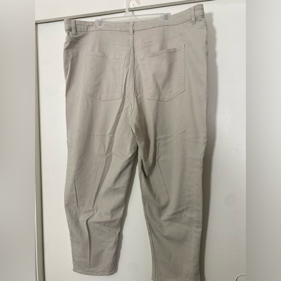 H&M Ladies XXL Loose Fit Cream Colored Pants - Picture 2 of 4